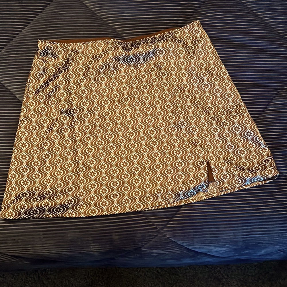 Hollister silky brown high-rise skirt with elastic back waistband. Size medium.
